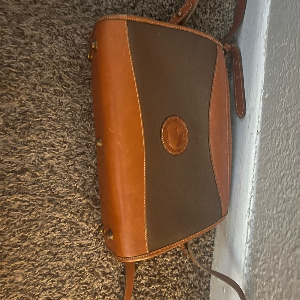 Elegant Brown Leather Shoulder Bag